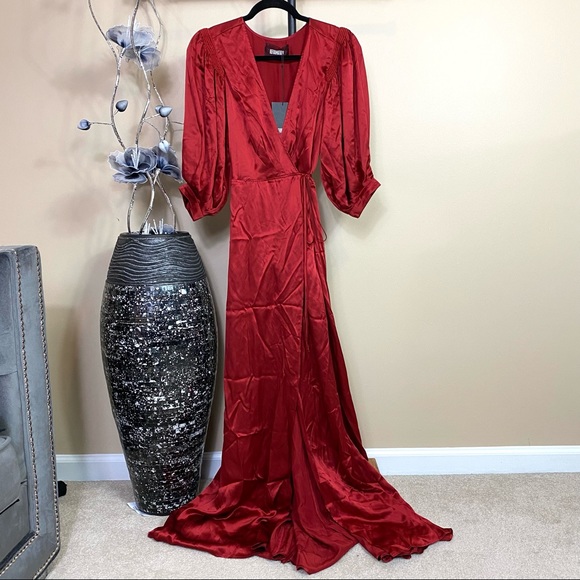❗️SOLD❗️Reformation Olivine MaxiSilk Dress Crimson - Picture 11 of 16